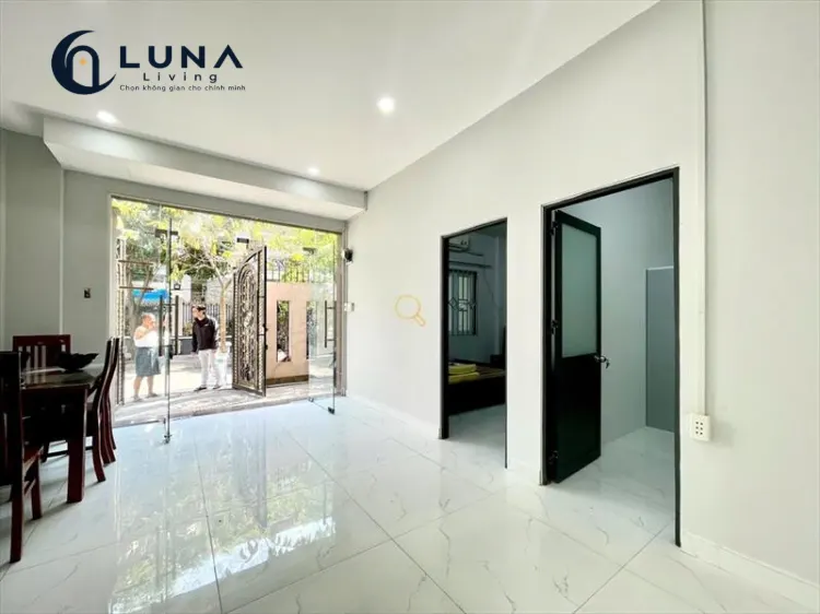 CĂN HỘ DỊCH VỤ FULL NỘI THẤT CÓ BAN CÔNG