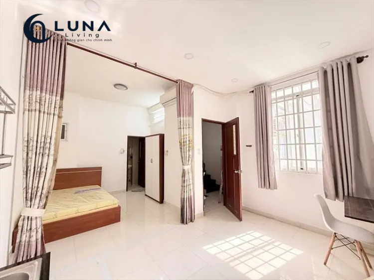 PHÒNG FULL NỘI THẤT CÓ CỬA SỔ