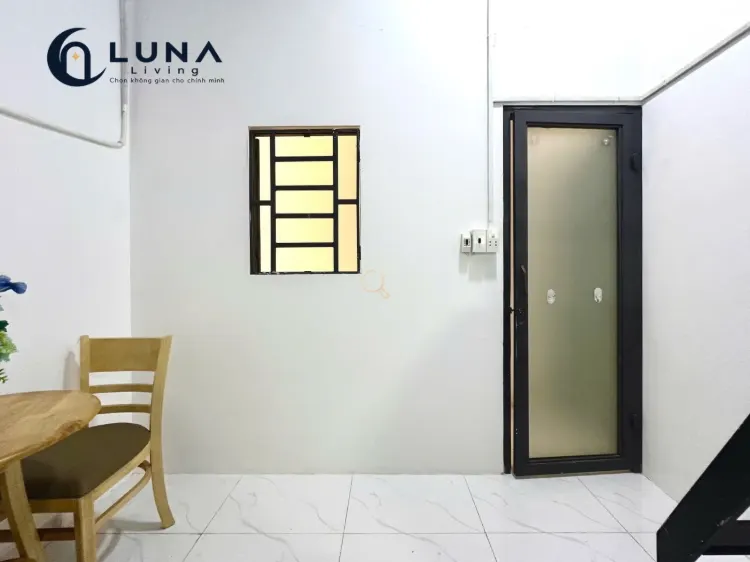 PHÒNG FULL NỘI THẤT CÓ CỬA SỔ