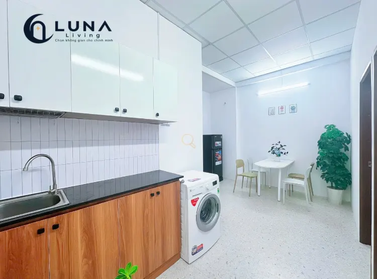CĂN HỘ DỊCH VỤ FULL NỘI THẤT MÁY GIẶT RIÊNG CÓ BAN CÔNG