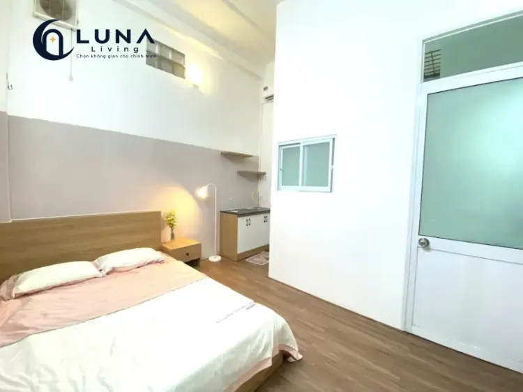 PHÒNG FULLY FURNISHED WITH WINDOW