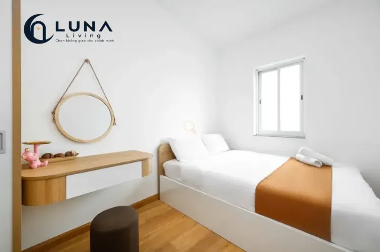 SERVICED APARTMENT FULLY FURNISHED WITH BALCONY