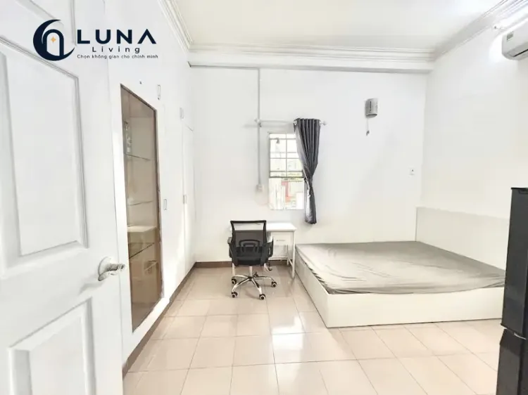 PHÒNG FULLY FURNISHED WITH WINDOW