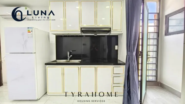 CĂN HỘ DỊCH VỤ FULL NỘI THẤT MÁY GIẶT RIÊNG CÓ BAN CÔNG