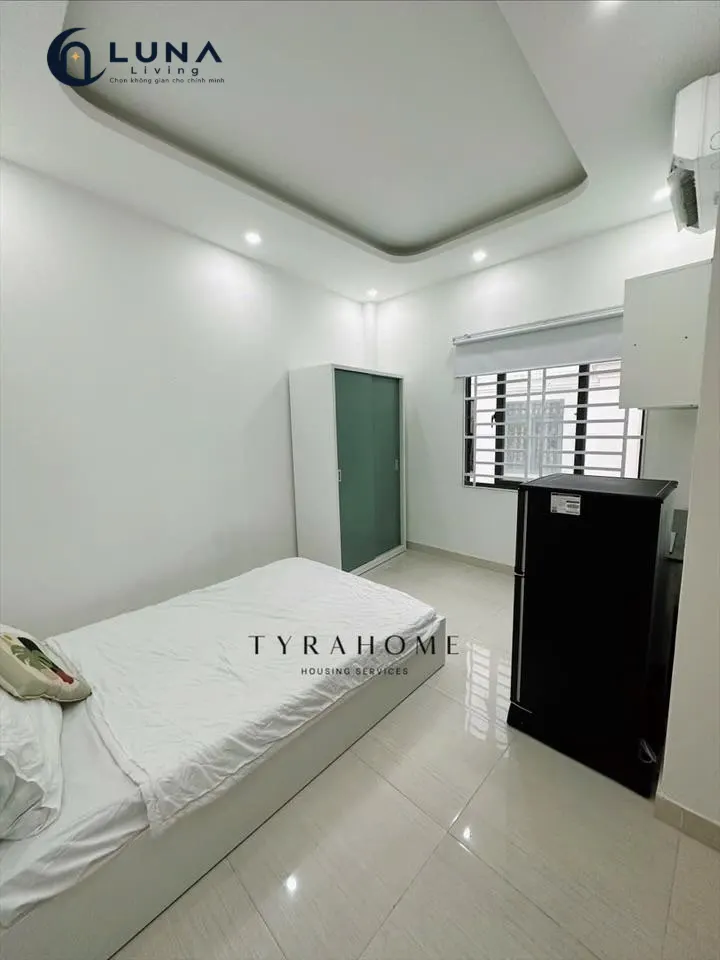 PHÒNG FULLY FURNISHED WITH WINDOW