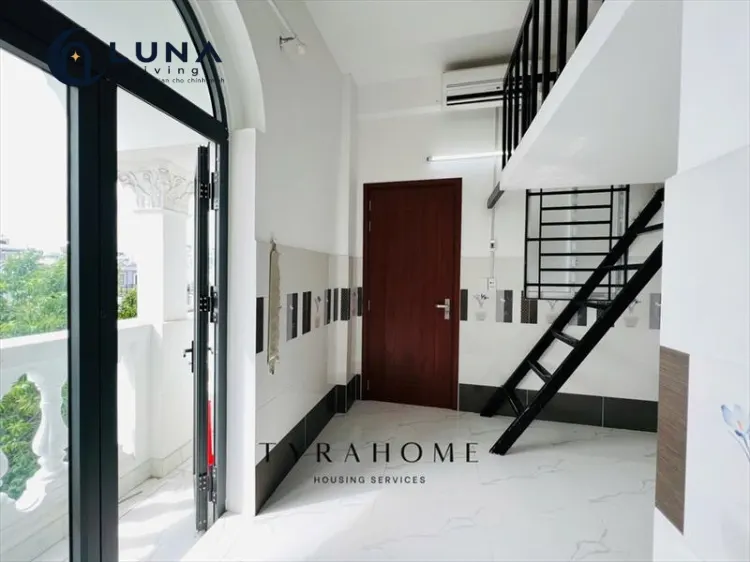 PHÒNG FULL NỘI THẤT CÓ BAN CÔNG