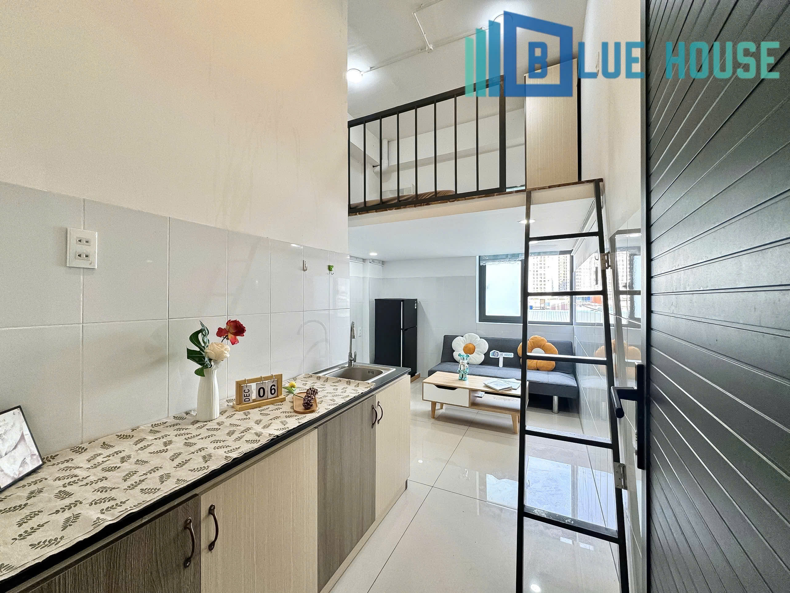 DUPLEX CỬA SỔ TRỜI SIÊU XINH NGAY VĂN HIẾN