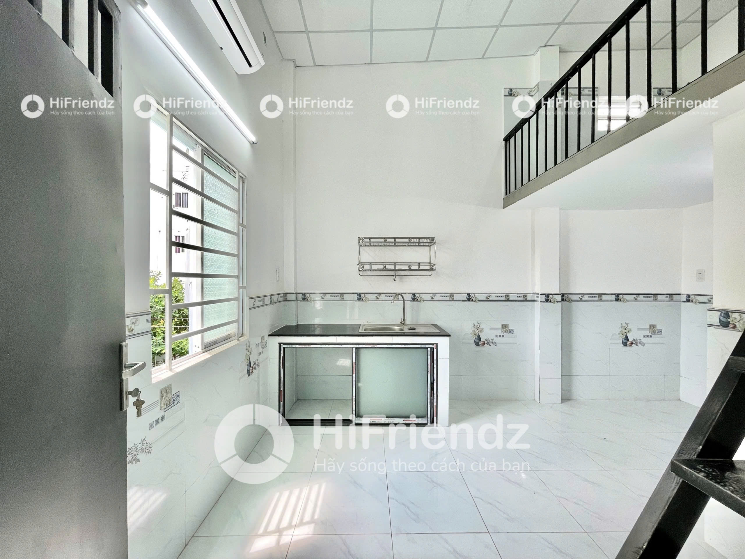 DUPLEX CỬA SỔ TRỜI GẦN VHU 