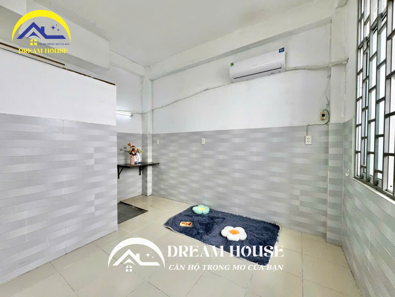PHÒNG CỬA SỔ TRỜI XINH 