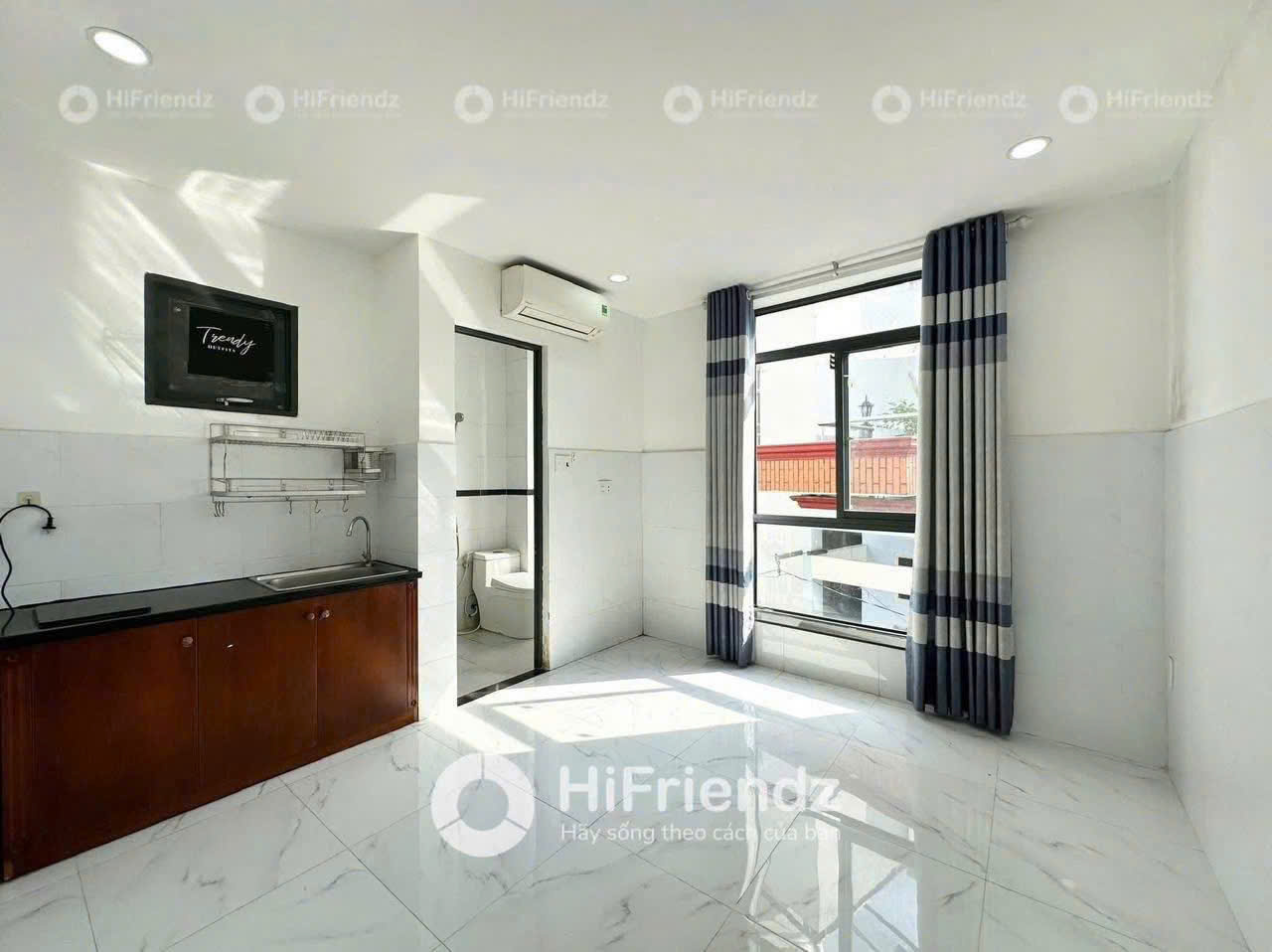STUDIO CỬA SỔ TRỜI GẦN VHU + HIU